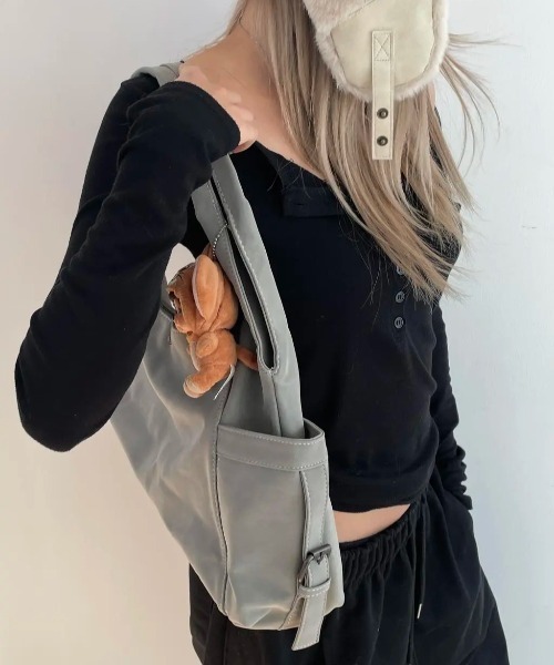 BLACKUP（ブラックアップ）の「[MADE] アルセンウォッシングレザーショルダーバッグ（ショルダーバッグ・レディース・ブラウン/グレー・FREE）」の8枚目の写真