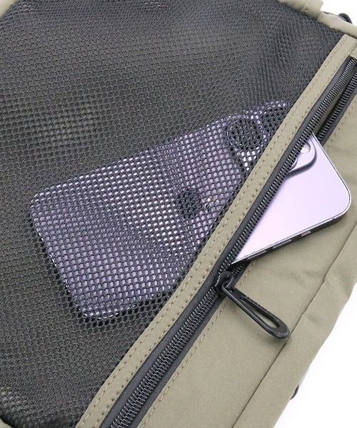 RAW.C(ロークリエイト)の「FUNCTIONAL/ファンクショナル ショルダーバッグ "EWING" MESSENGER BAG RCB-090TI(ショルダーバッグ・メンズ・ダークカーキ/ブラック・FREE)」の19枚目の写真