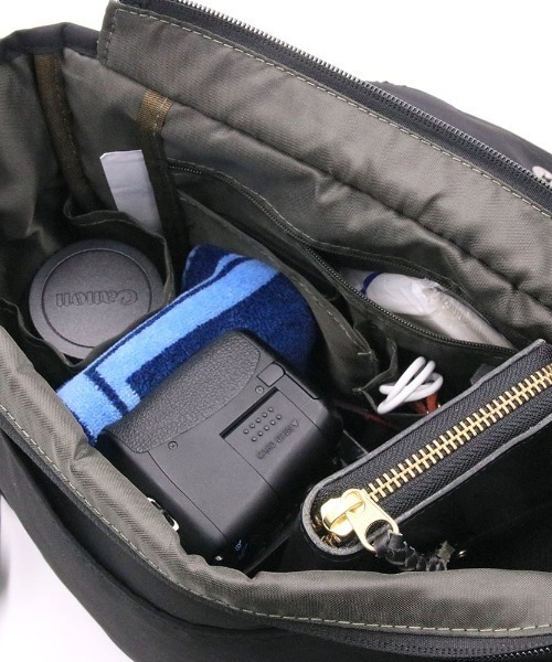 RAW.C(ロークリエイト)の「FUNCTIONAL/ファンクショナル ショルダーバッグ "EWING" MESSENGER BAG RCB-090TI(ショルダーバッグ・メンズ・ダークカーキ/ブラック・FREE)」の18枚目の写真