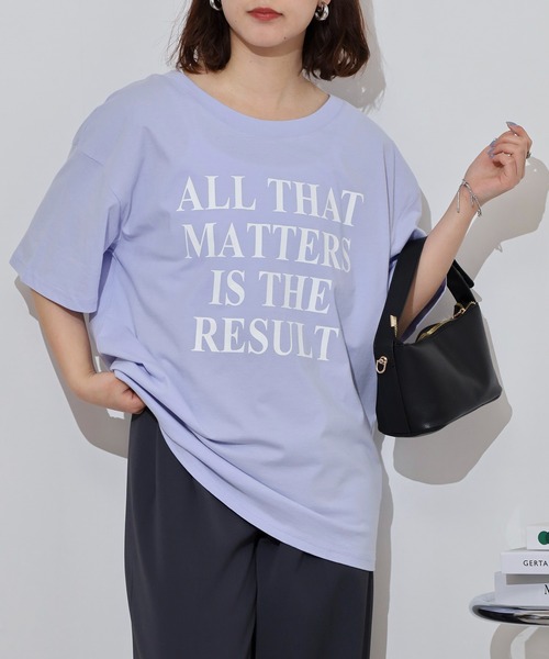 atONE（アットワン）の「オーバーサイズシルエットロゴプリントTシャツ（Tシャツ/カットソー・レディース・グリーン系その他5/ネイビー系4/グレー系5/ブラック系6/ホワイト系1/ブルー系その他4/ブラック系その他2/ベージュ系2/ブラック系3/ホワイト系6/ホワイト系4/イエロー系6/パープル系3/カーキ系2/ホワイト系3/ベージュ系その他5/ブラック系その他/ブルー系1・M/L）」の17枚目の写真