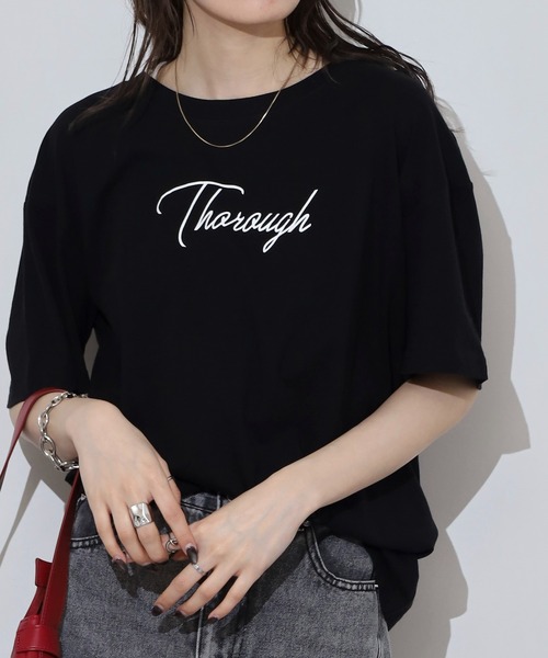 atONE（アットワン）の「オーバーサイズシルエットロゴプリントTシャツ（Tシャツ/カットソー・レディース・グリーン系その他5/ネイビー系4/グレー系5/ブラック系6/ホワイト系1/ブルー系その他4/ブラック系その他2/ベージュ系2/ブラック系3/ホワイト系6/ホワイト系4/イエロー系6/パープル系3/カーキ系2/ホワイト系3/ベージュ系その他5/ブラック系その他/ブルー系1・M/L）」の22枚目の写真