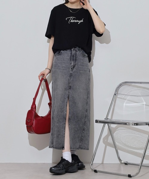 atONE（アットワン）の「オーバーサイズシルエットロゴプリントTシャツ（Tシャツ/カットソー・レディース・グリーン系その他5/ネイビー系4/グレー系5/ブラック系6/ホワイト系1/ブルー系その他4/ブラック系その他2/ベージュ系2/ブラック系3/ホワイト系6/ホワイト系4/イエロー系6/パープル系3/カーキ系2/ホワイト系3/ベージュ系その他5/ブラック系その他/ブルー系1・M/L）」の19枚目の写真