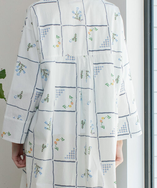 POU DOU DOU（プードゥドゥ）の「ステッチプリントカフタンワンピース（ワンピース・レディース・ダークグレー/オフホワイト・M）」の11枚目の写真