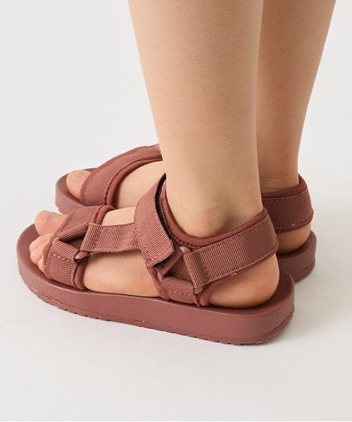 b・ROOM（ビールーム）の「テープサンダル（サンダル・キッズ・ブラック/ブラウン・S/L/SS/LL/M）」の12枚目の写真