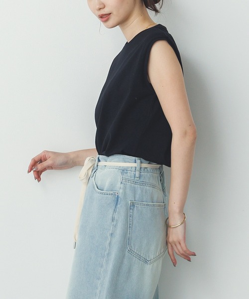 hunch（ハンチ）の「ベーシックノースリーブトップス（Tシャツ/カットソー・レディース・ブラック/グレー/オフホワイト/ピンク/ライトグリーン/レッド/ダークブラウン/ライトブルー・FREE）」の11枚目の写真