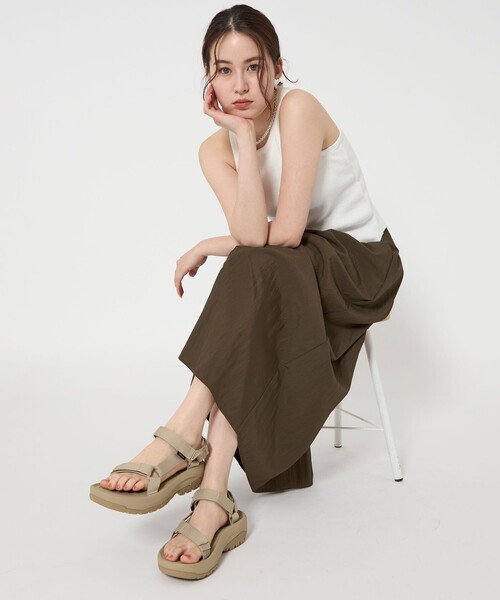 Teva(テバ)の「<Teva>HURRICANE XLT2 AMPSOL/サンダル(サンダル・レディース・ベージュ/ブラック・7/5/6/8)」の4枚目の写真