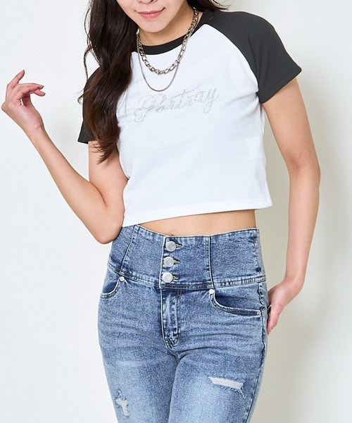 GORGE(ゴージ)の「《ラインストーン×ラグラン配色》ショート丈トップス(Tシャツ/カットソー・レディース・ブラック/オフホワイト/グレー・F)」の6枚目の写真
