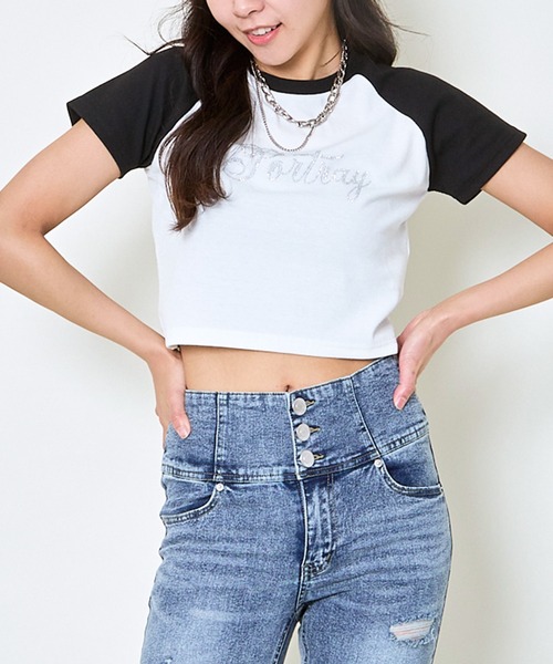 GORGE(ゴージ)の「《ラインストーン×ラグラン配色》ショート丈トップス(Tシャツ/カットソー・レディース・ブラック/オフホワイト/グレー・F)」の7枚目の写真