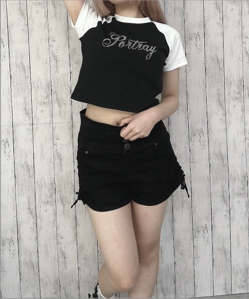 GORGE(ゴージ)の「《ラインストーン×ラグラン配色》ショート丈トップス(Tシャツ/カットソー・レディース・ブラック/オフホワイト/グレー・F)」の14枚目の写真
