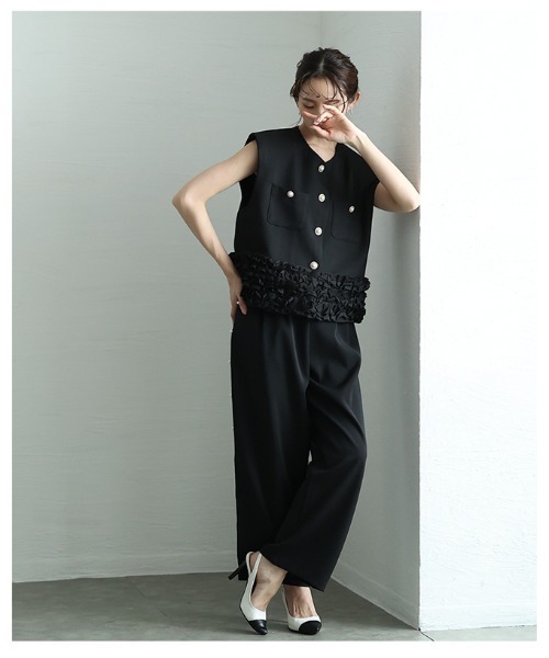 Sawa a la mode(サワアラモード)の「たっぷりフリルのパールボタンショートジレ(ノーカラージャケット・レディース・アイボリー/ブラック・FREE)」の14枚目の写真