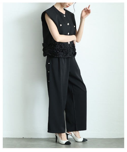 Sawa a la mode(サワアラモード)の「たっぷりフリルのパールボタンショートジレ(ノーカラージャケット・レディース・アイボリー/ブラック・FREE)」の20枚目の写真