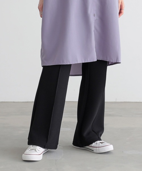 n'OrLABEL(ノアールレーベル)の「【接触冷感】カットソーフレアパンツ(その他パンツ・レディース・ブラック/グレイッシュベージュ/コーラル・2/1)」の1枚目の写真