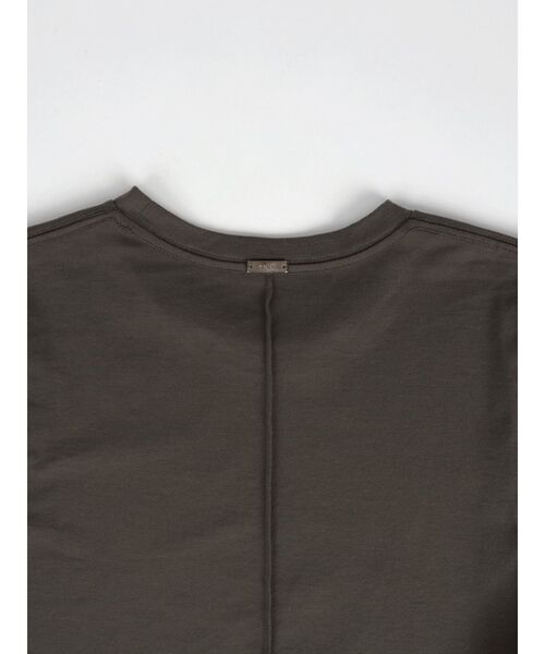 YORT（ヨート）の「【UVカット・吸収速乾性】ハーフスリーブTシャツ（Tシャツ/カットソー・レディース・モカ/ブラック/オフホワイト・MEDIUM）」の20枚目の写真