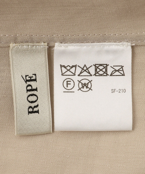 ROPE'(ロペ)の「【WEB・一部店舗限定】フロントオープンシャツワンピース/洗える(ワンピース・レディース・チャコールグレー/ベージュ・FREE)」の9枚目の写真