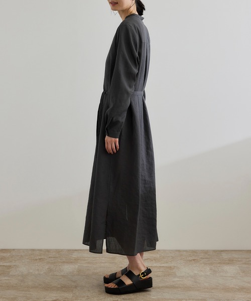 ROPE'(ロペ)の「【WEB・一部店舗限定】フロントオープンシャツワンピース/洗える(ワンピース・レディース・チャコールグレー/ベージュ・FREE)」の20枚目の写真