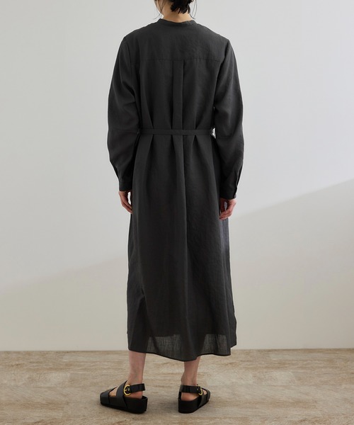 ROPE'(ロペ)の「【WEB・一部店舗限定】フロントオープンシャツワンピース/洗える(ワンピース・レディース・チャコールグレー/ベージュ・FREE)」の21枚目の写真
