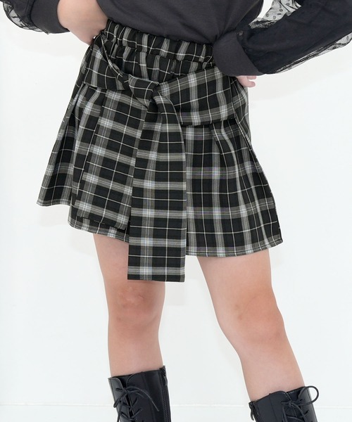 Bee des Bee(ビーデスビー)の「チェックシャツ風スカート(スカート・キッズ・ピンク/ブラック/パープル・150cm/140cm/120cm/110cm/130cm/100cm)」の1枚目の写真