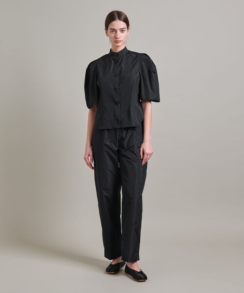 LOEFF（ロエフ）の「＜LOEFF＞グロッシー タフタ クロップド パンツ（その他パンツ・レディース・ブラック/ワイン・0/1）」の5枚目の写真