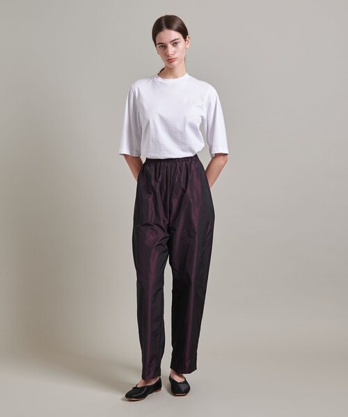 LOEFF（ロエフ）の「＜LOEFF＞グロッシー タフタ クロップド パンツ（その他パンツ・レディース・ブラック/ワイン・0/1）」の9枚目の写真