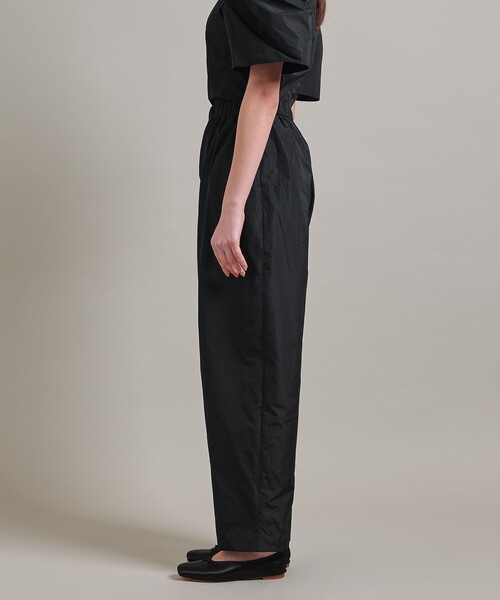 タグ付 ロエフLOEFF サスペンダーパンツ 黒 LOEFF（ロエフ）の「＜LOEFF＞TW バックサテン サスペンダー