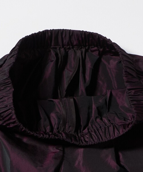 LOEFF（ロエフ）の「＜LOEFF＞グロッシー タフタ クロップド パンツ（その他パンツ・レディース・ブラック/ワイン・0/1）」の21枚目の写真