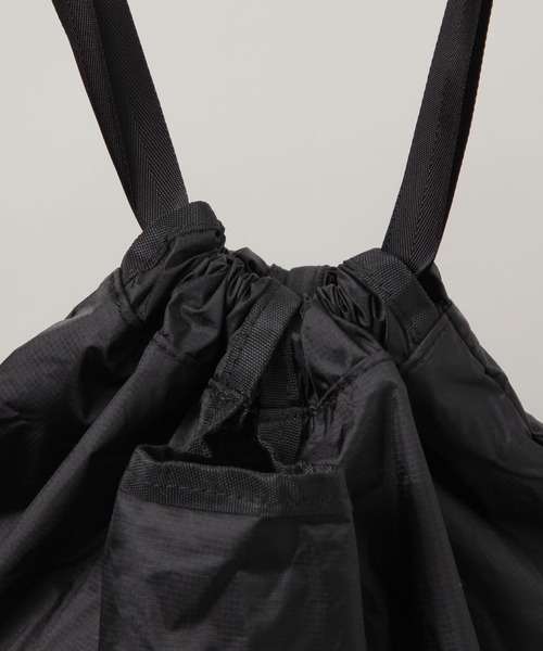 POLeR（ポーラー）の「【POLeR/ポーラー】ポケッタブル2WAYナイロンナップサック（エコバッグ/サブバッグ・メンズ・ブラック・FREE）」の12枚目の写真