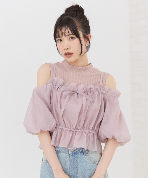 REDYAZEL（レディアゼル）の「オフショルブラウス×ノースリーブニット（シャツ/ブラウス・レディース・ブラック/オフホワイト/ピンク・FREE）」の3枚目の写真