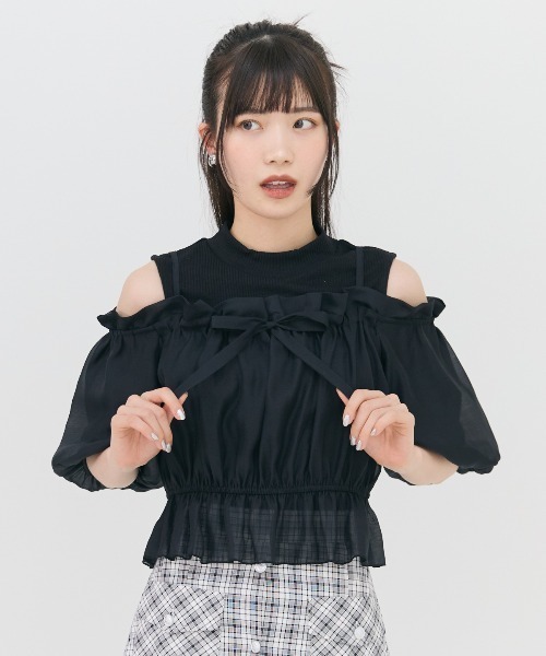 REDYAZEL（レディアゼル）の「オフショルブラウス×ノースリーブニット（シャツ/ブラウス・レディース・ブラック/オフホワイト/ピンク・FREE）」の18枚目の写真