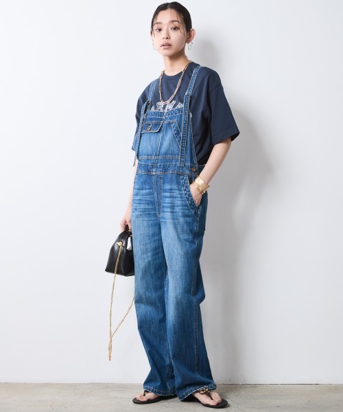 CHIC STYLE(シックスタイル)の「綿100%デニムオーバーオール<大きいサイズ有>シックスタイル(サロペット/オーバーオール・レディース・ブルー系/ブラック系・M/L/LL/3L/4L/5L)」の1枚目の写真