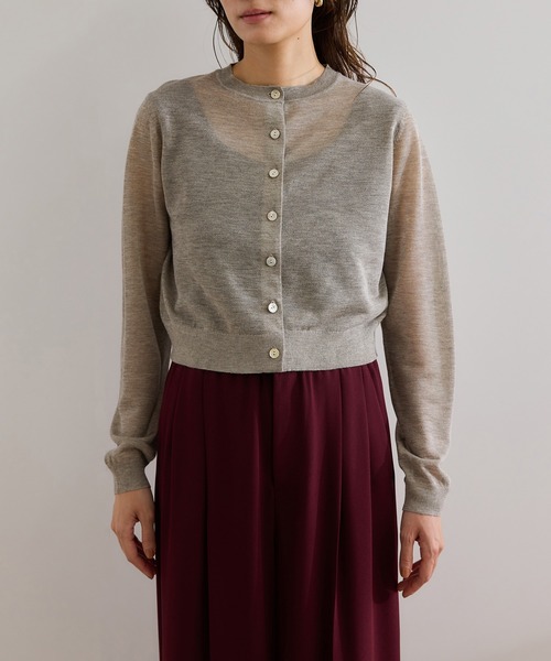 ROPE'（ロペ）の「【洗える】LEVITAクルーネックシアーカーディガン（カーディガン/ボレロ・レディース・ベージュ系その他/ブラック・FREE）」の4枚目の写真