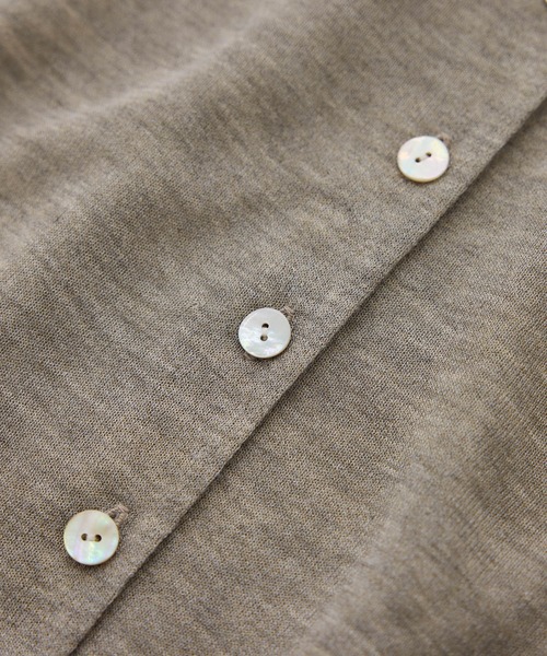 ROPE'（ロペ）の「【洗える】LEVITAクルーネックシアーカーディガン（カーディガン/ボレロ・レディース・ベージュ系その他/ブラック・FREE）」の10枚目の写真