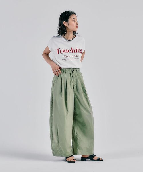 LEPSIM(レプシィム)の「カラーロゴワイドフレンチT 574901(Tシャツ/カットソー・レディース・ブラウン/ライトブルー/オフホワイト・FREE)」の9枚目の写真