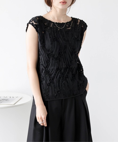 La-gemme(ラジェム)の「刺繍レースシアートップス(その他トップス・レディース・ブラック/ベージュ・フリー)」の1枚目の写真