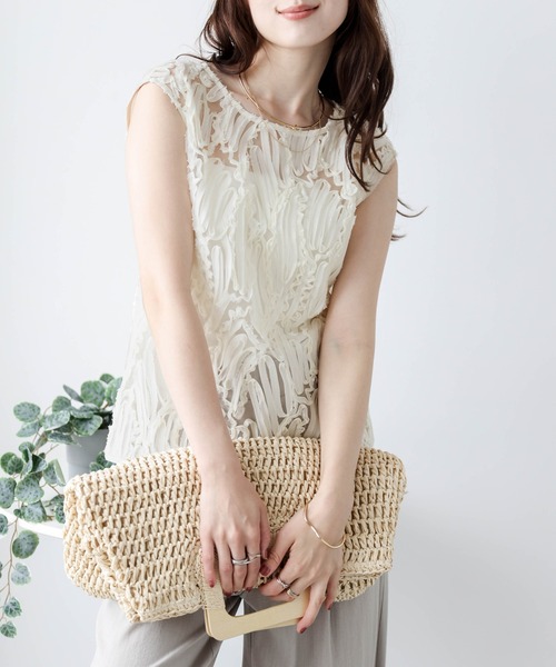 La-gemme(ラジェム)の「刺繍レースシアートップス(その他トップス・レディース・ブラック/ベージュ・フリー)」の7枚目の写真