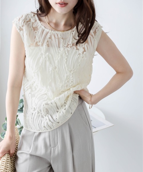 La-gemme(ラジェム)の「刺繍レースシアートップス(その他トップス・レディース・ブラック/ベージュ・フリー)」の4枚目の写真