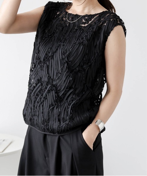 La-gemme(ラジェム)の「刺繍レースシアートップス(その他トップス・レディース・ブラック/ベージュ・フリー)」の13枚目の写真