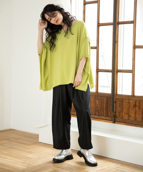 OSMOSIS(オズモーシス)の「ポリエステルデニムタックパンツ(その他パンツ・レディース・ブラック/ブルー・ONE SIZE)」の8枚目の写真