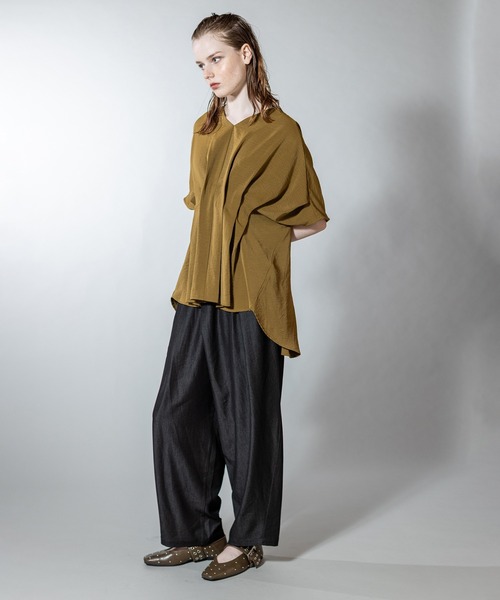 OSMOSIS(オズモーシス)の「ポリエステルデニムタックパンツ(その他パンツ・レディース・ブラック/ブルー・ONE SIZE)」の19枚目の写真