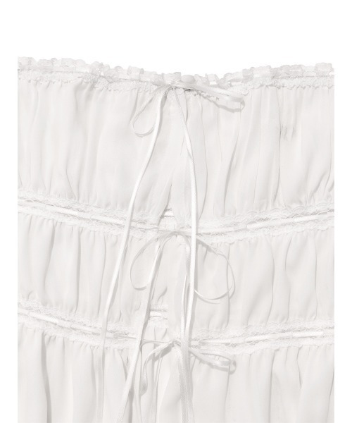 GLOWNY(グロウニ―)の「DREAMY LACE SHIRRING TOP(Tシャツ/カットソー・レディース・ホワイト/ブラック・LARGE/MEDIUM/SMALL)」の4枚目の写真