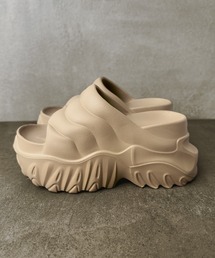 スポーティーハイテクボリュームサンダル SERACE サンダル 「SERACE」Volume high sole design sneakers