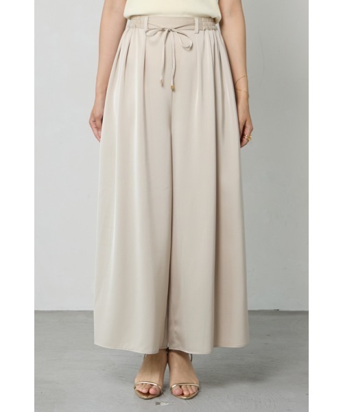 M.deux(エムドゥ)の「サテンタックワイドパンツ(その他パンツ・レディース・グレイッシュベージュ/ダークブラウン・MEDIUM)」の5枚目の写真