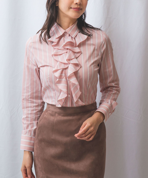 NARACAMICIE（ナラカミーチェ）の「【NARACAMICIE】ランダムストライプフロントフリル長袖シャツ（シャツ/ブラウス・レディース・ブルー/ピンク・S/M/L/XL）」の2枚目の写真