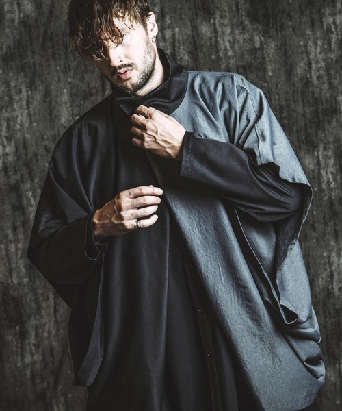 NO ID.（ノーアイディ）の「【NO ID.】Multi-Way Layered Cocoon Coat / マルチ ウェイ レイヤード コクーン コート（その他アウター・メンズ・その他23/ブラック/グレー・ONE SIZE）」の3枚目の写真