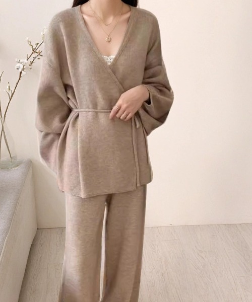 cammie(キャミー)の「ボリュームスリーブニット×パンツセットアップ(サロペット/オーバーオール・レディース・ブラック/ブラウン/ベージュ・F)」の14枚目の写真