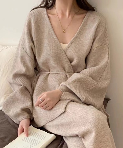 cammie(キャミー)の「ボリュームスリーブニット×パンツセットアップ(サロペット/オーバーオール・レディース・ブラック/ブラウン/ベージュ・F)」の13枚目の写真