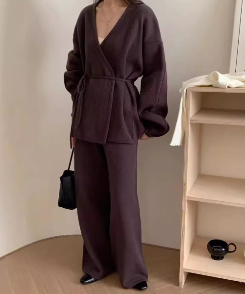 cammie(キャミー)の「ボリュームスリーブニット×パンツセットアップ(サロペット/オーバーオール・レディース・ブラック/ブラウン/ベージュ・F)」の11枚目の写真