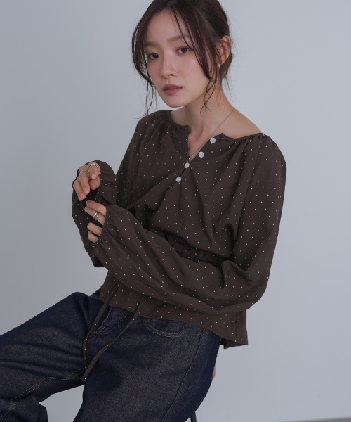 Bab（バブ）の「ドットウエストシャーリングブラウス（シャツ/ブラウス・レディース・ブラック/ブラウン/アイボリー・M）」の13枚目の写真