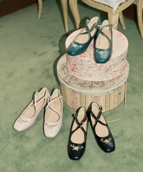 an another angelus（アンアナザーアンジェラス）の「刺繍入りクロス