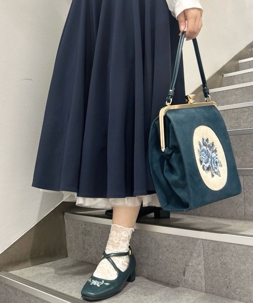 an another angelus(アンアナザーアンジェラス)の「刺繍入りクロスストラップパンプス/fint フィント(パンプス・レディース・アイボリー/ブルーグリーン/ブラック・S/M/L)」の21枚目の写真