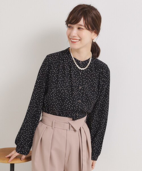 ITS'DEMO（イッツデモ）の「【手洗い可】前開きブラウス（シャツ/ブラウス・レディース・グレー/アイボリー/ベビーピンク/ブラック系・00）」の3枚目の写真